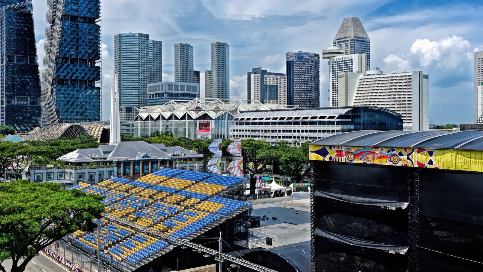 Tribune Padang installée le long de St. Andrew’s Road pour le Grand Prix de Singapour 2023.